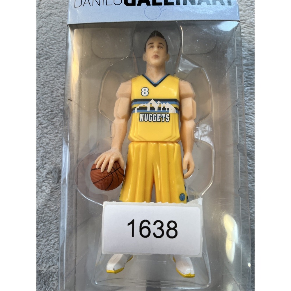 Denver Nuggets NBA Danilo Gallinari Action Figure SGA Pepsi Center - Picture 7 of 7